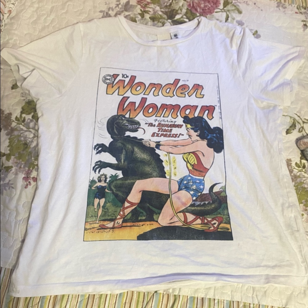 Wonder woman graphic T